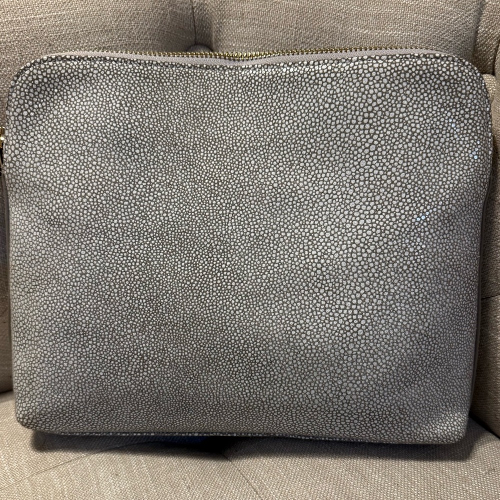 India Hicks The Insider Gray Print Stingray Leather Pouch Clutch Bag - Picture 2 of 10